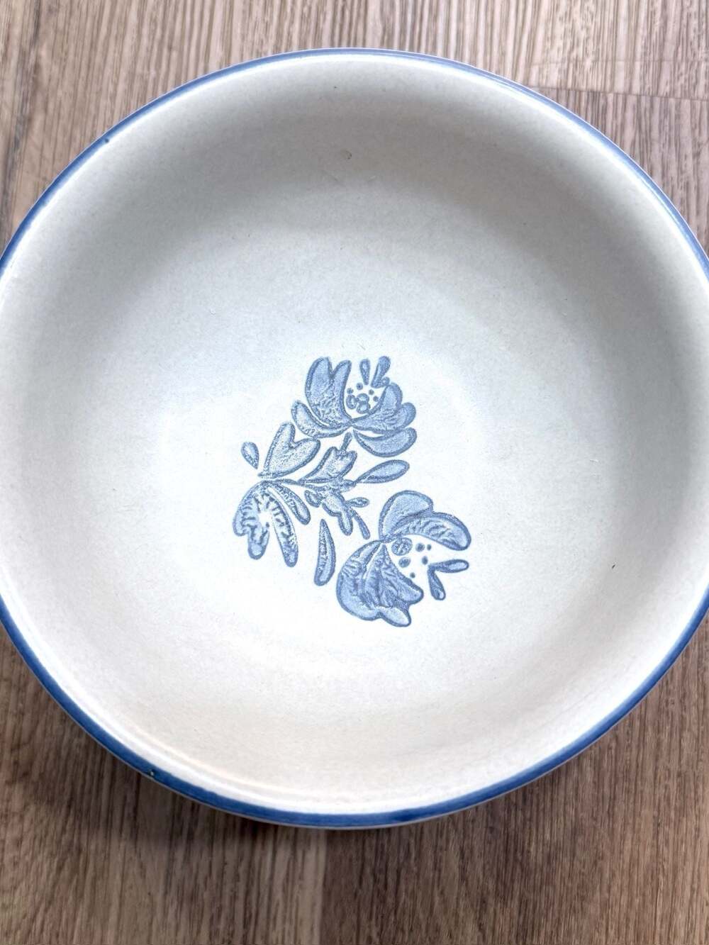 Set of 4 Vintage Pfaltzgraff Yorktowne Stoneware Cereal/Soup Bowls - 6 Inch - Picture 6 of 7